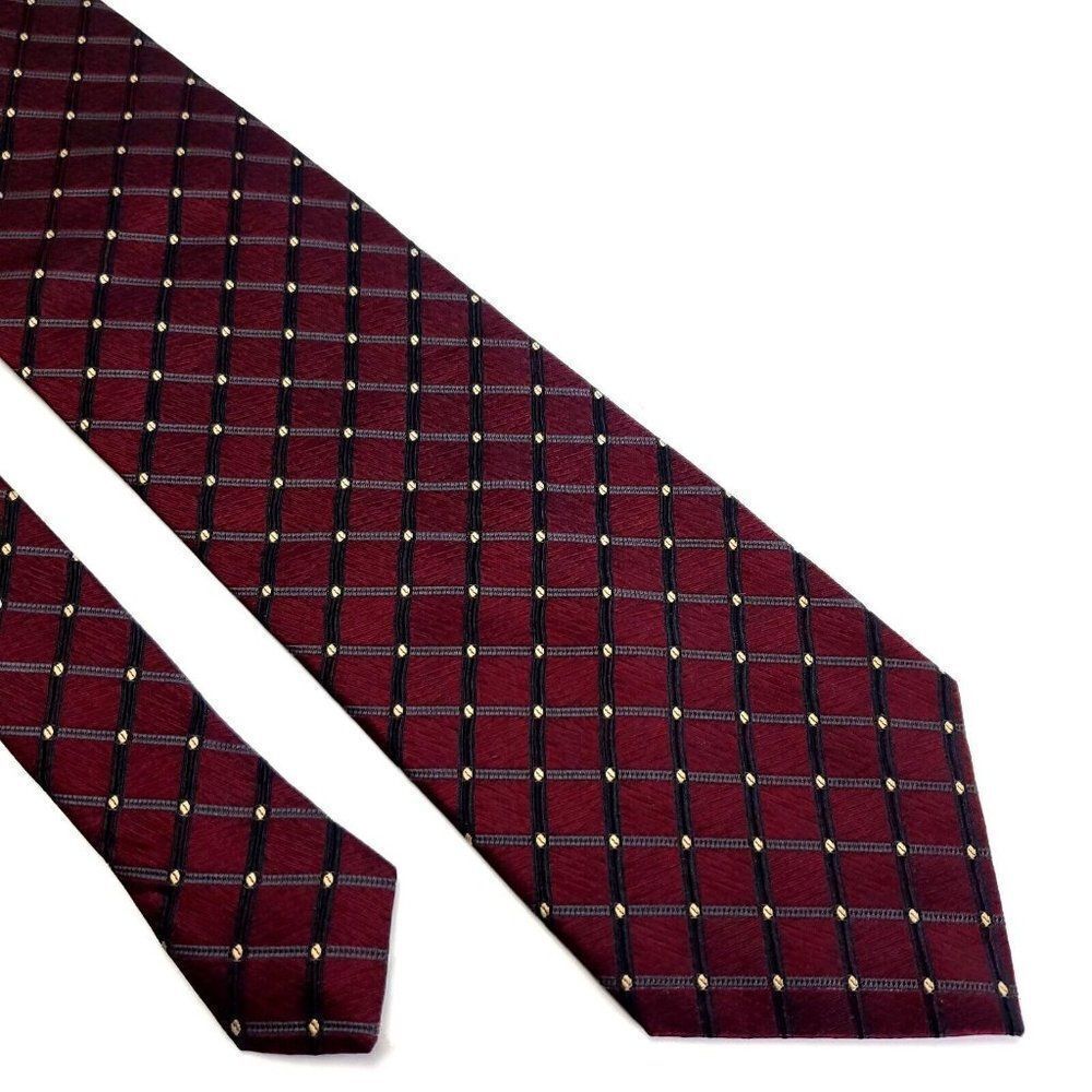 Classic Men's Burgundy Grid Silk Tie
